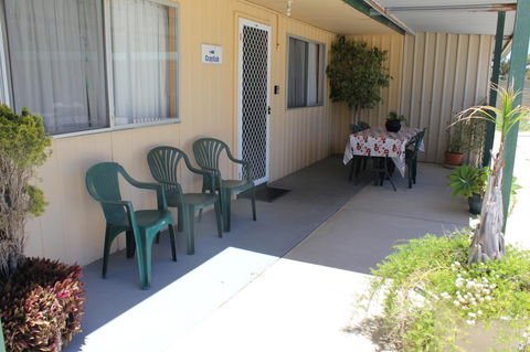 Jurien Beachfront Holiday Units - New South Wales Tourism  0