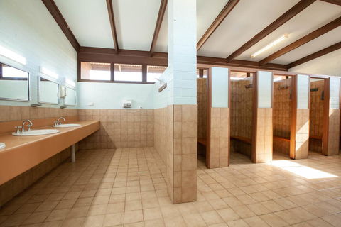 EUCLA MOTOR HOTEL - New South Wales Tourism  8