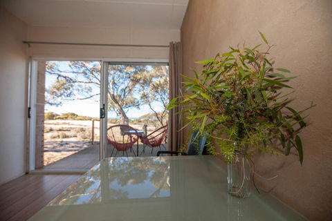 EUCLA MOTOR HOTEL - New South Wales Tourism  12