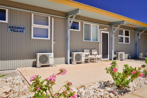 Getaway Villas Unit 389 - New South Wales Tourism  1