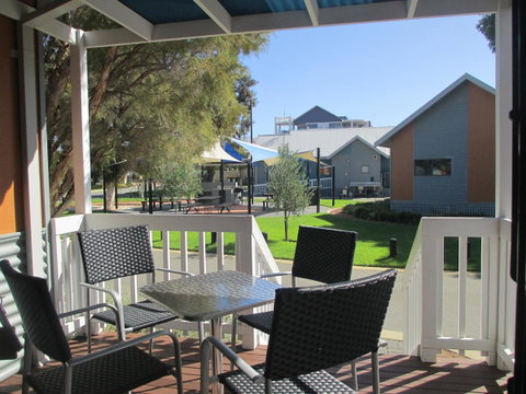 Mandurah Ocean Marina Chalets - New South Wales Tourism  40