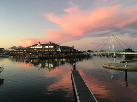 Mandurah Ocean Marina Chalets - New South Wales Tourism  3