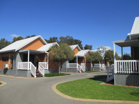 Mandurah Ocean Marina Chalets - New South Wales Tourism  37