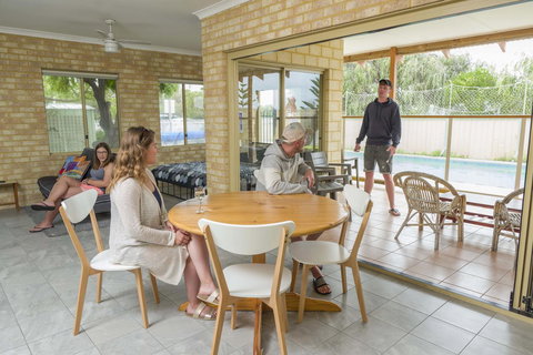Lancelin Lodge - New South Wales Tourism  25