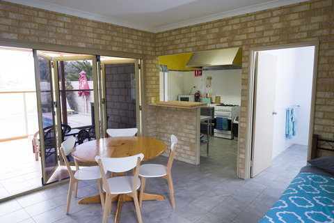 Lancelin Lodge - New South Wales Tourism  1