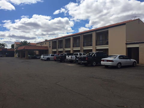 Kambalda Hotel - New South Wales Tourism  25