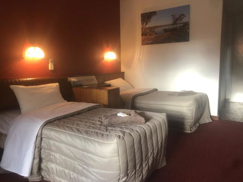 Kambalda Hotel - New South Wales Tourism  35