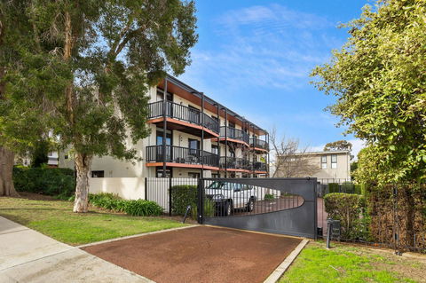South Perth Executive Apartment - New South Wales Tourism  8