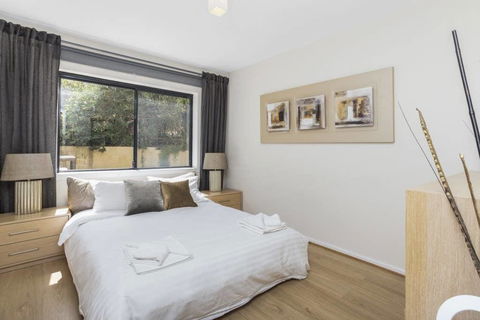 Gorgeous 26 1 Bed Designer Fitout Perfect Location - New South Wales Tourism  39