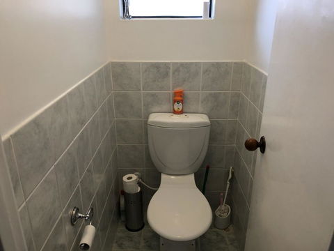 Charming Quiet Lodge-2 Minutes Walk To Shopping Complex - New South Wales Tourism  14