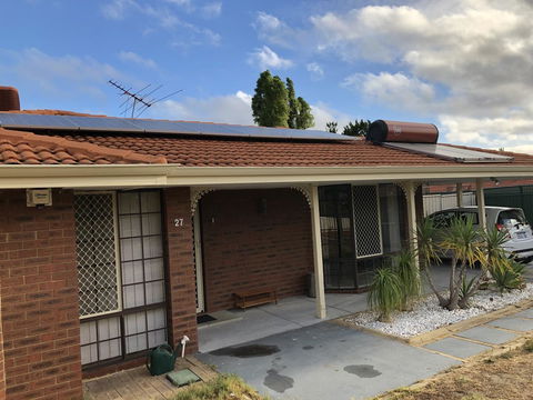Charming Quiet Lodge-2 Minutes Walk To Shopping Complex - New South Wales Tourism  25