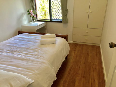 Charming Quiet Lodge-2 Minutes Walk To Shopping Complex - New South Wales Tourism  20