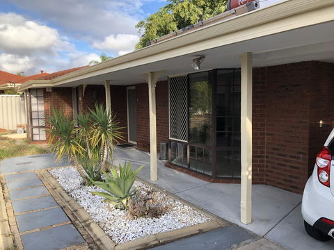 Charming Quiet Lodge-2 Minutes Walk To Shopping Complex - New South Wales Tourism  24