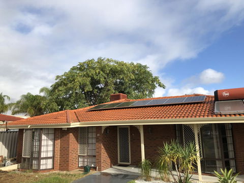Charming Quiet Lodge-2 Minutes Walk To Shopping Complex - New South Wales Tourism  23
