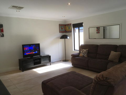 Shiraz Heights - New South Wales Tourism  2