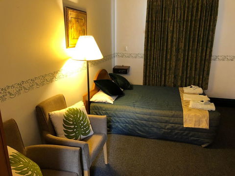 The Palace Hotel - New South Wales Tourism  7