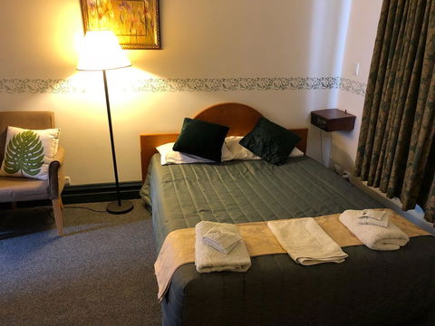 The Palace Hotel - New South Wales Tourism  4