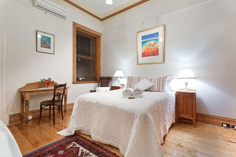 Annie's Victorian Terrace Accommodation Fremantle - New South Wales Tourism  11