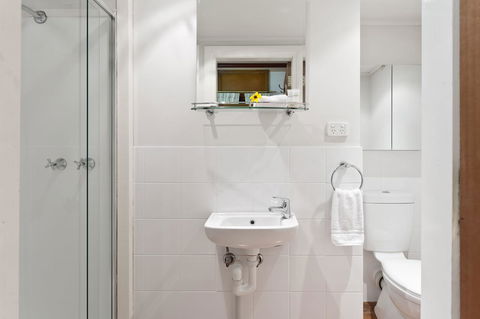 Annie's Victorian Terrace Accommodation Fremantle - New South Wales Tourism  15