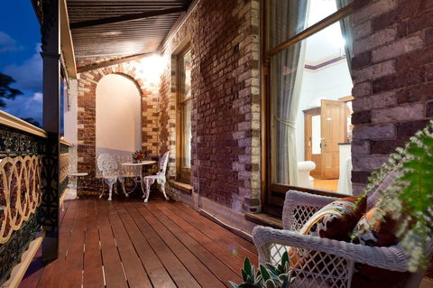 Annie's Victorian Terrace Accommodation Fremantle - New South Wales Tourism  7