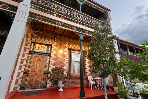 Annie's Victorian Terrace Accommodation Fremantle - New South Wales Tourism  24