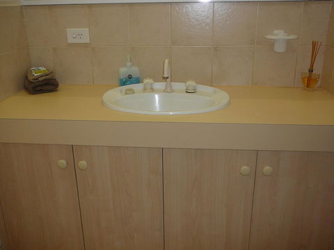 Dragonfly Apartment On Regal - New South Wales Tourism  26