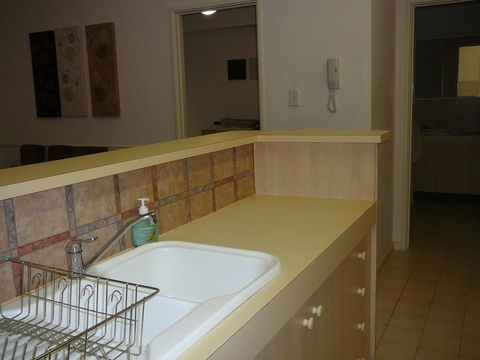 Dragonfly Apartment On Regal - New South Wales Tourism  17