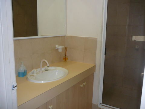 Dragonfly Apartment On Regal - New South Wales Tourism  25