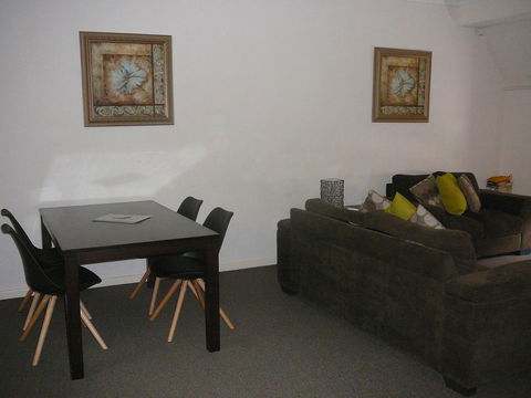 Dragonfly Apartment On Regal - New South Wales Tourism  6