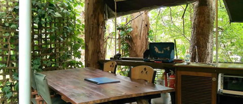 Black Cockatoo Lodge - New South Wales Tourism  1