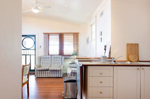 Sunset Cottage - New South Wales Tourism  10