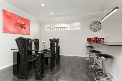 Perth Comfy Stays - New South Wales Tourism  20
