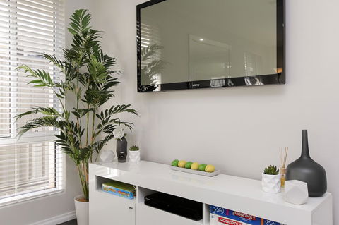 Perth Comfy Stays - New South Wales Tourism  1