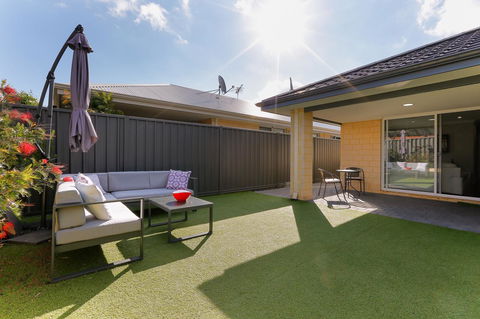 Perth Comfy Stays - New South Wales Tourism  9
