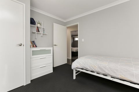 Perth Comfy Stays - New South Wales Tourism  33