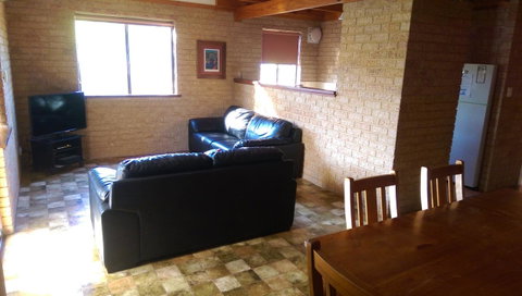 Kestrel Chalets - New South Wales Tourism  1