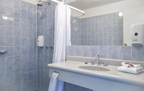 Comfort Inn Devonport - New South Wales Tourism  32