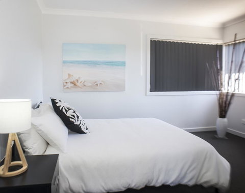 Bircoo Cottage Beach And Golf Getaway - New South Wales Tourism  1