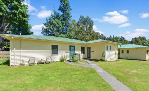 Giants Table And Cottages - New South Wales Tourism  10