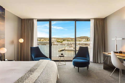 MACq 01 Hotel - New South Wales Tourism  9