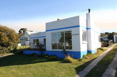 Bridport Holiday Rental - New South Wales Tourism  1
