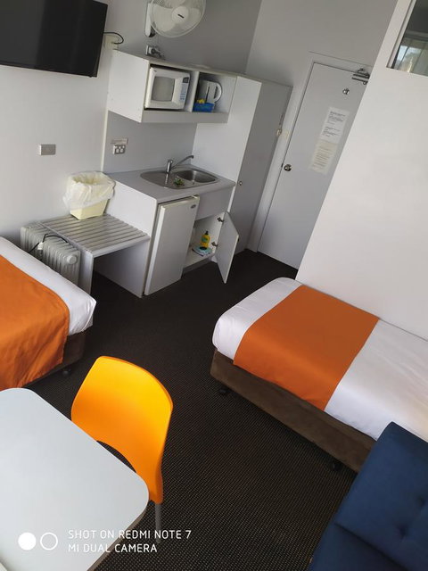 Waterfront Lodge Motel - New South Wales Tourism  4