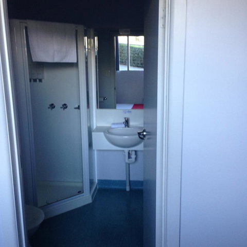 Waterfront Lodge Motel - New South Wales Tourism  16