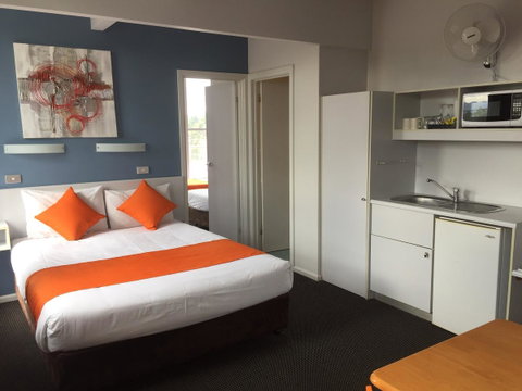 Waterfront Lodge Motel - New South Wales Tourism  40