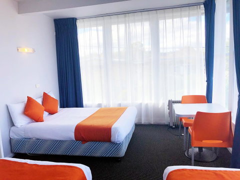 Waterfront Lodge Motel - New South Wales Tourism  9