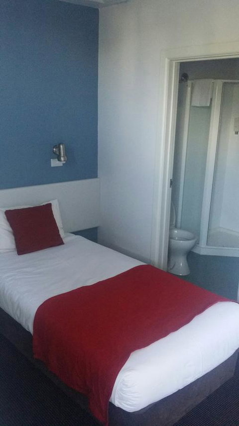Waterfront Lodge Motel - New South Wales Tourism  39