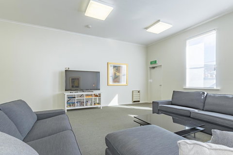 4 Bedroom House - Hobart CBD - Free Parking - Free WIFI - New South Wales Tourism  20