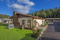 Book Queenstown Accommodation Vacations New South Wales Tourism New South Wales Tourism 
