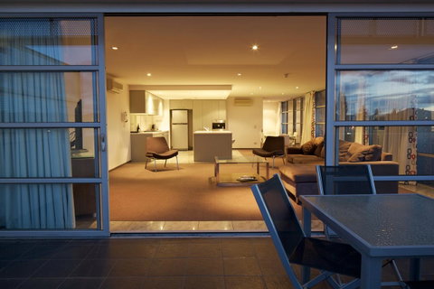 Zero Davey Boutique Apartment Hotel - New South Wales Tourism  10
