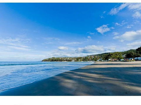 The Ultimate Beach House - New South Wales Tourism  0